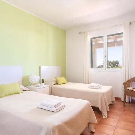 Poppy Apartment *