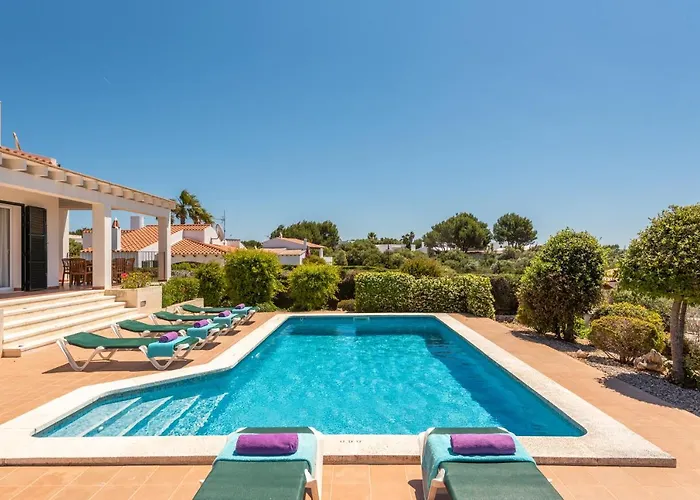 Poppy سانت يويس